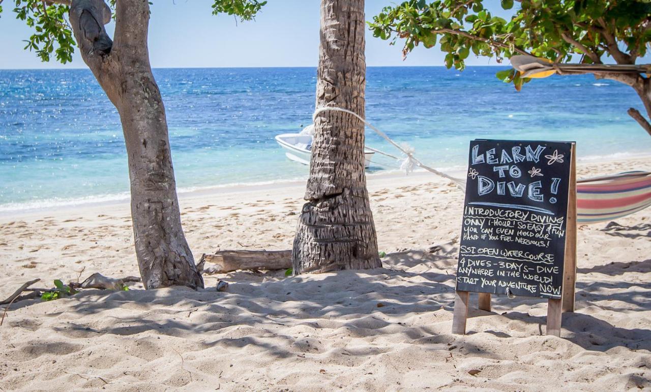 Barefoot Kuata Island Resort Экстерьер фото