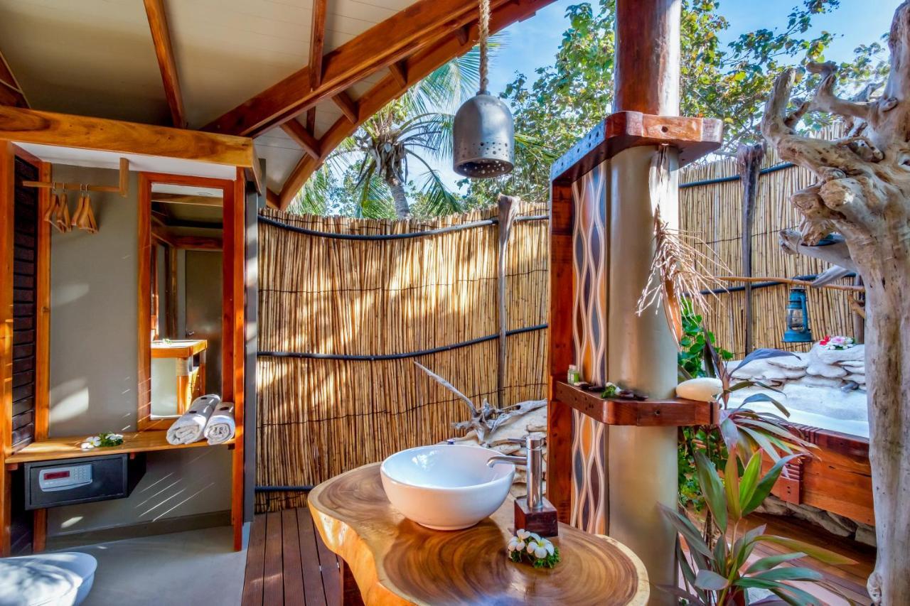 Barefoot Kuata Island Resort Экстерьер фото
