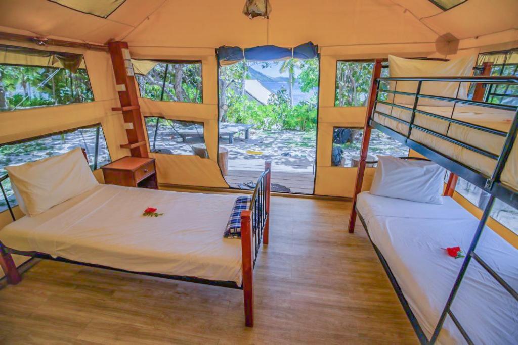 Barefoot Kuata Island Resort Экстерьер фото