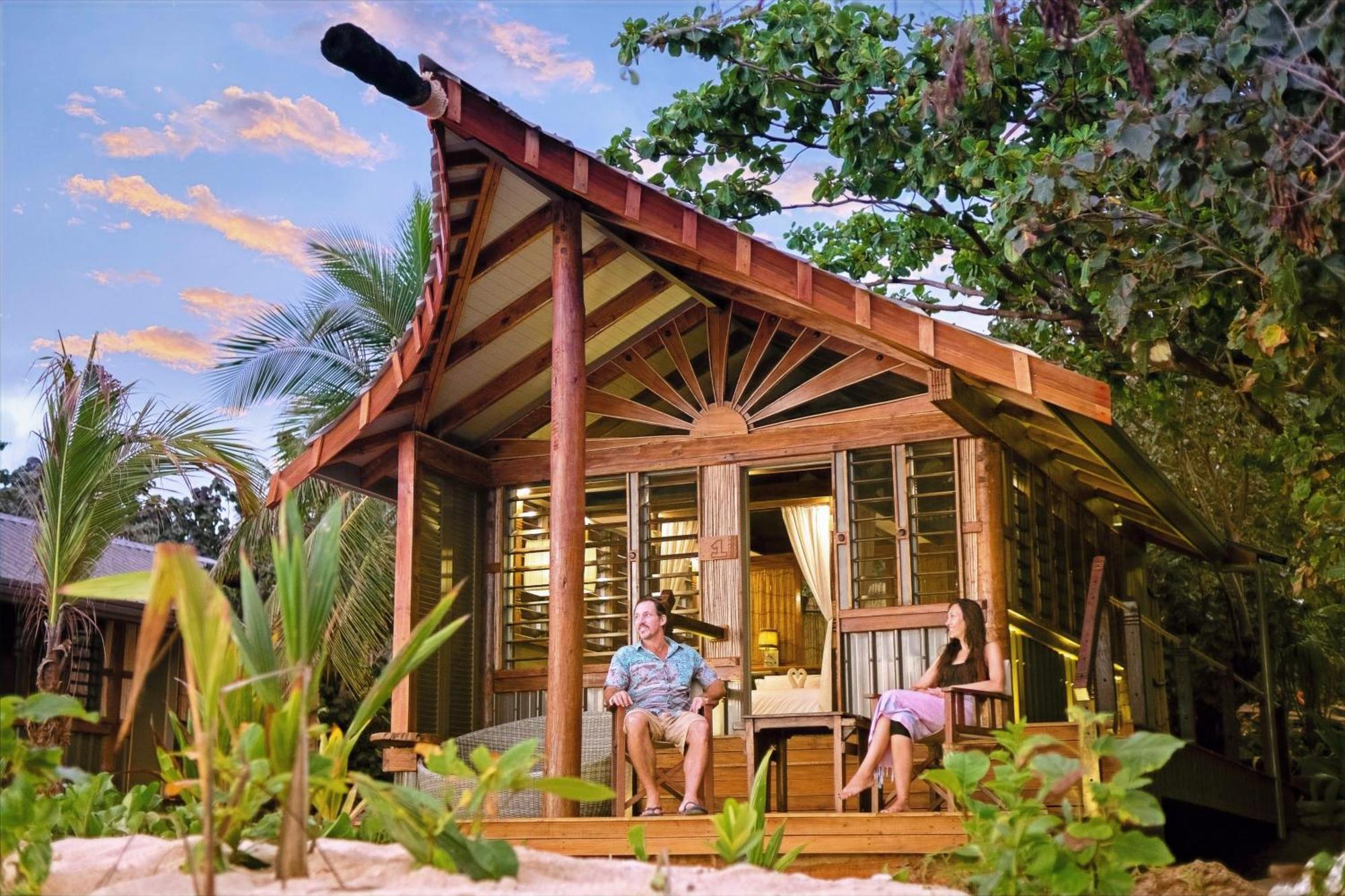 Barefoot Kuata Island Resort Экстерьер фото