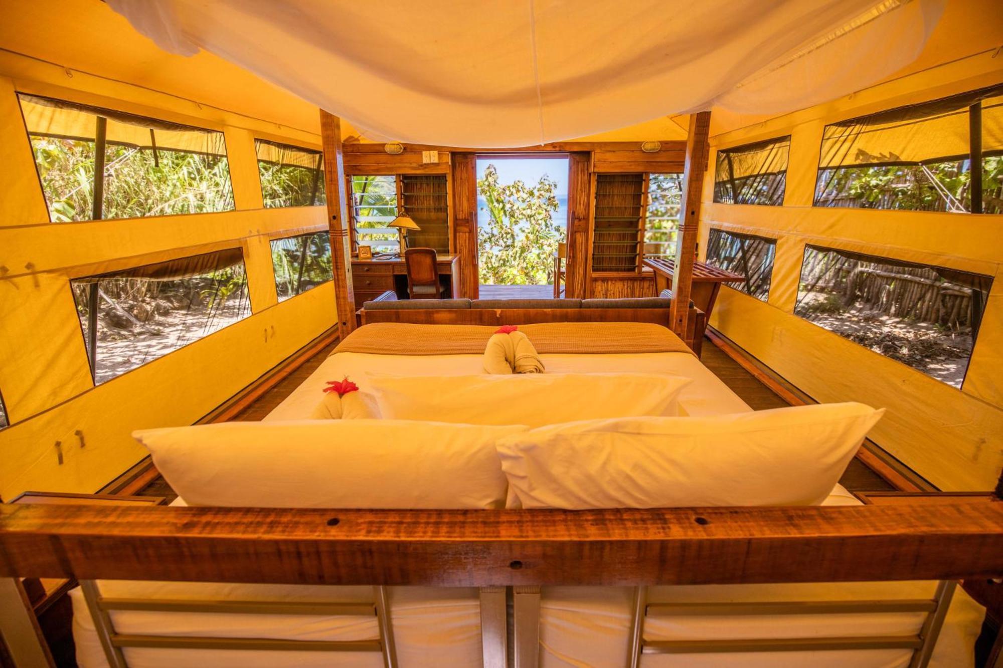 Barefoot Kuata Island Resort Экстерьер фото
