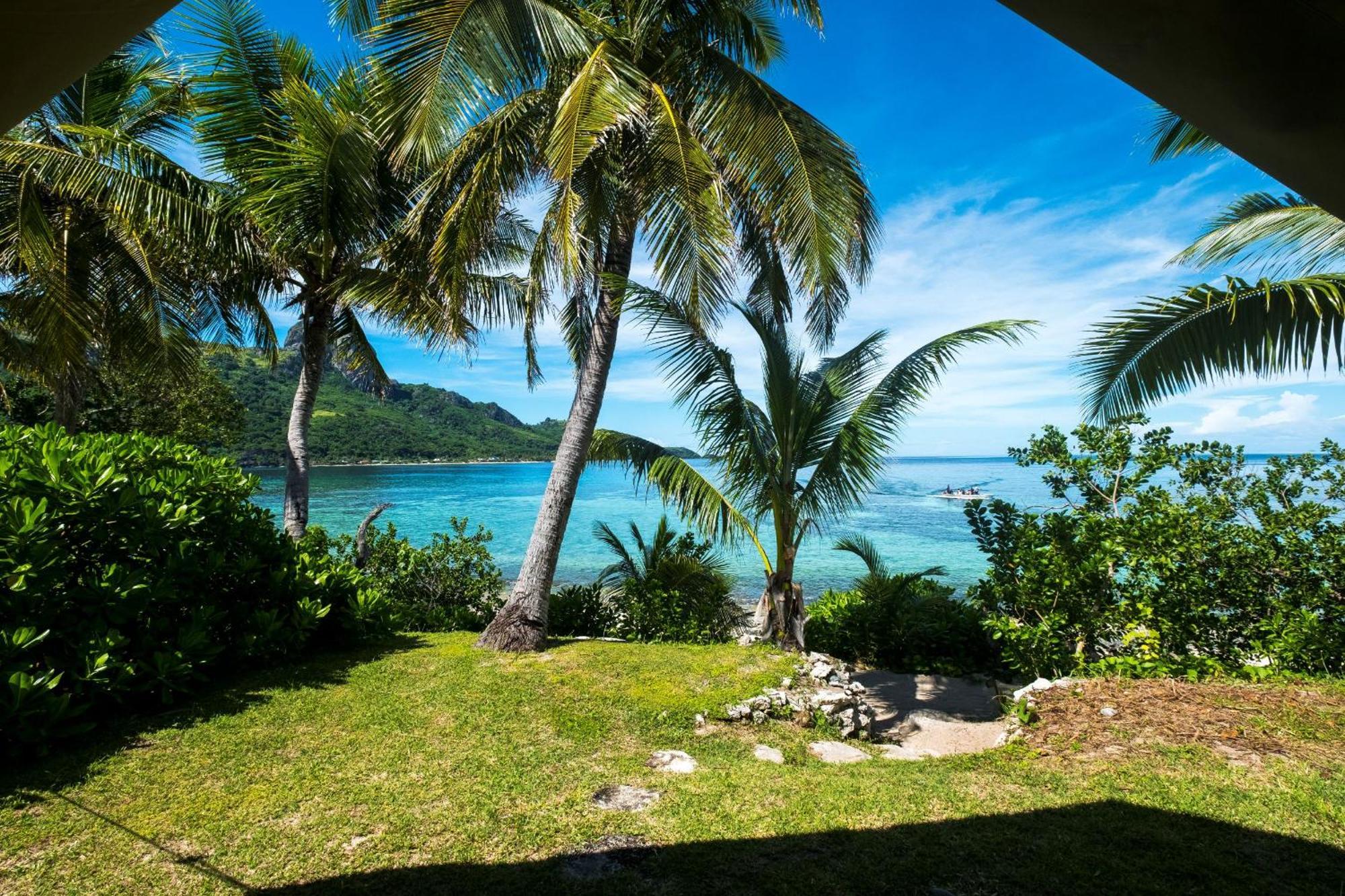 Barefoot Kuata Island Resort Экстерьер фото